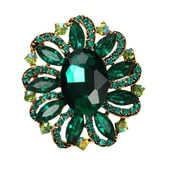 Large Oval Rhinestone Brooch Pin With Green Crystals - Picture 1 of 2